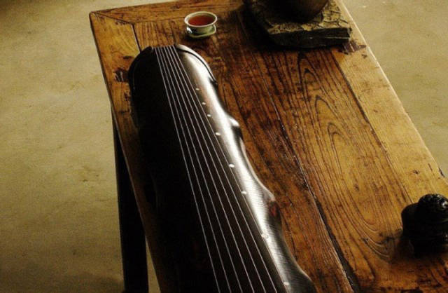 黄冈市古琴蕴含的传统文化，一把古琴制备出来要两年的时间